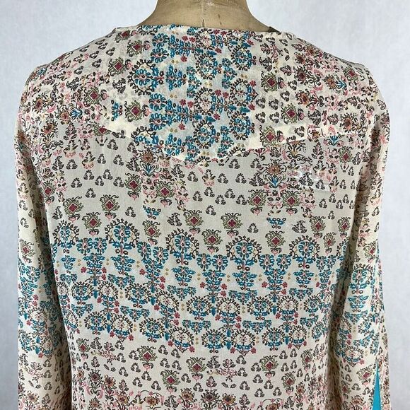 Nick & Mo Tunic Blouse Top Size Small Cream Print Long Length - Picture 5 of 11